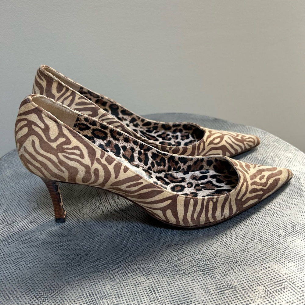 Warren Edwards ~Hand Made in Italy Zebra Animal Print Suede Heels in size 8.5